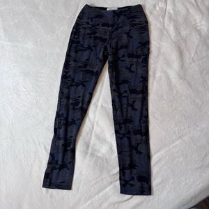 Rachel Zoe Gray Camouflage Leggings